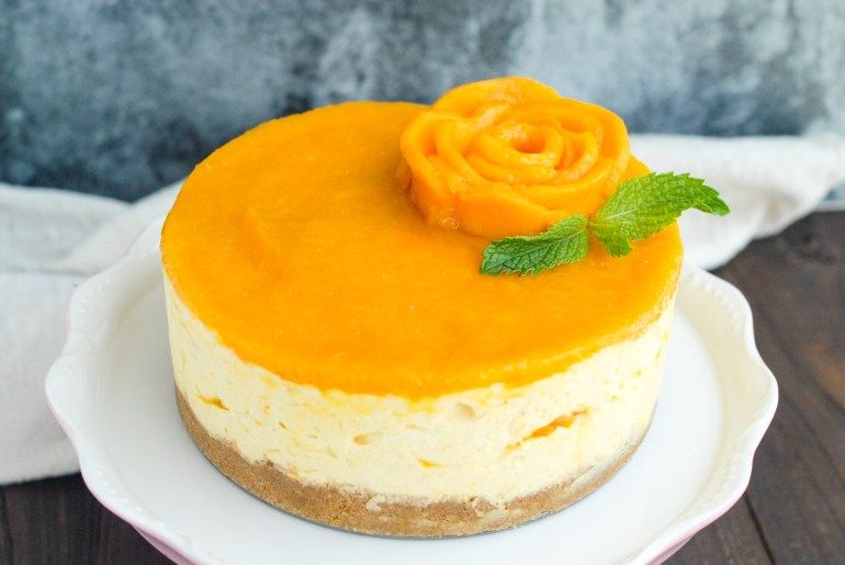 MANGO MOUSSE CAKE